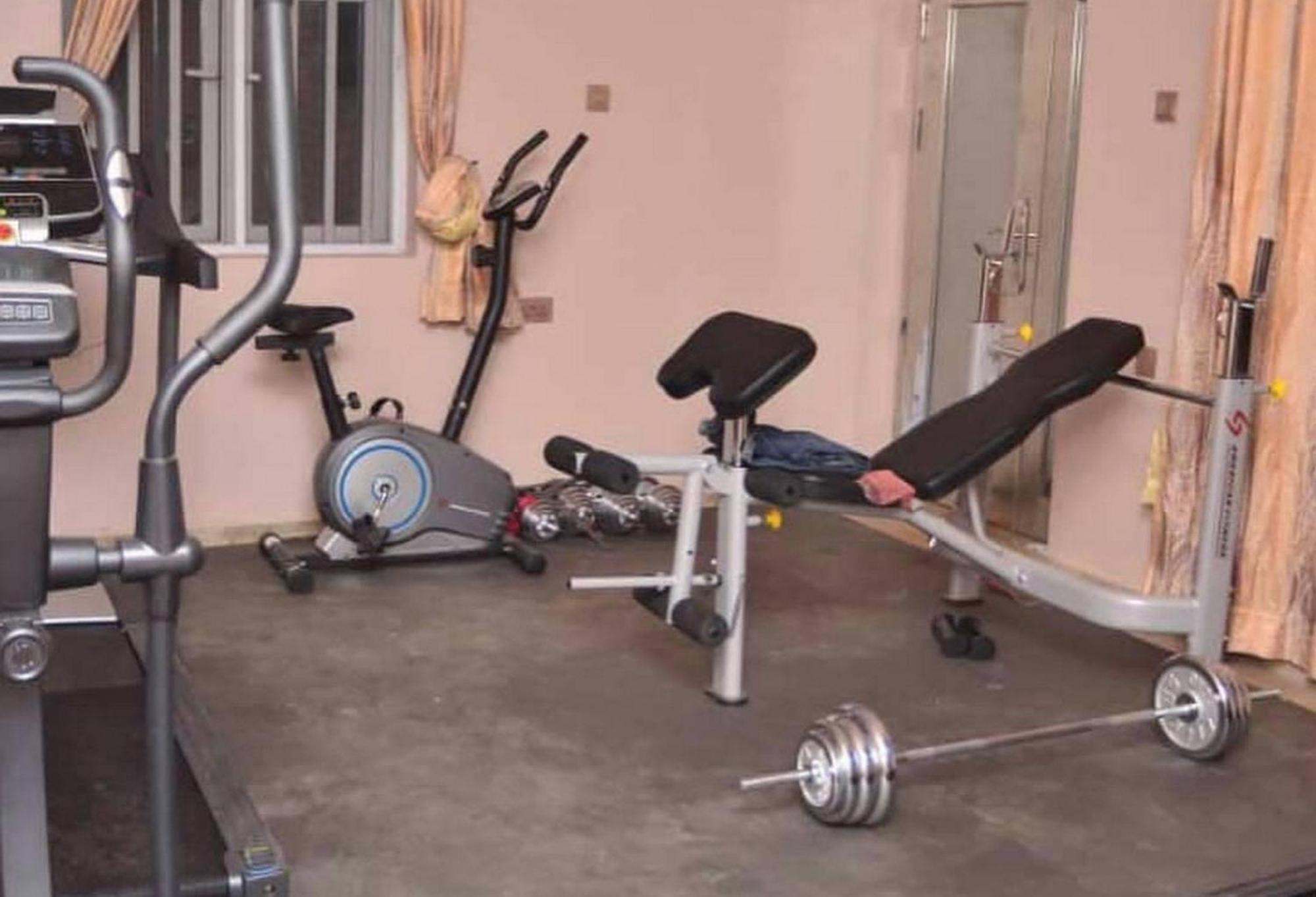 Room In Lodge - Seth Hotel Asaba Exterior photo